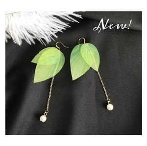 LAST ONE 💖🌸 Green Leaves Tassel Earrings